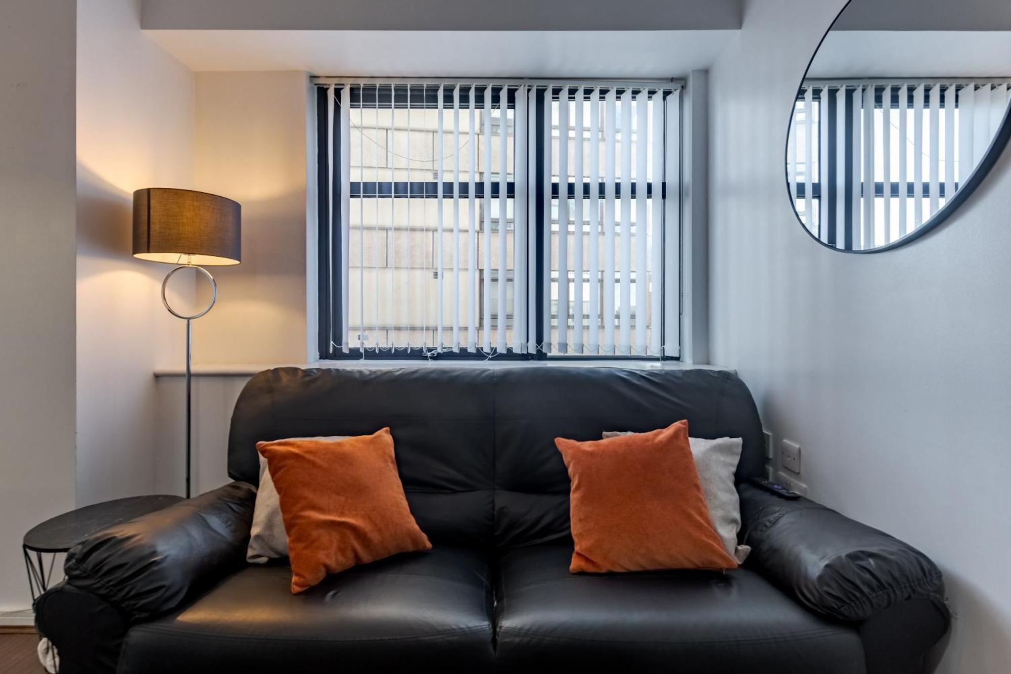 Apartment Centre Chic With 3 Bedrooms