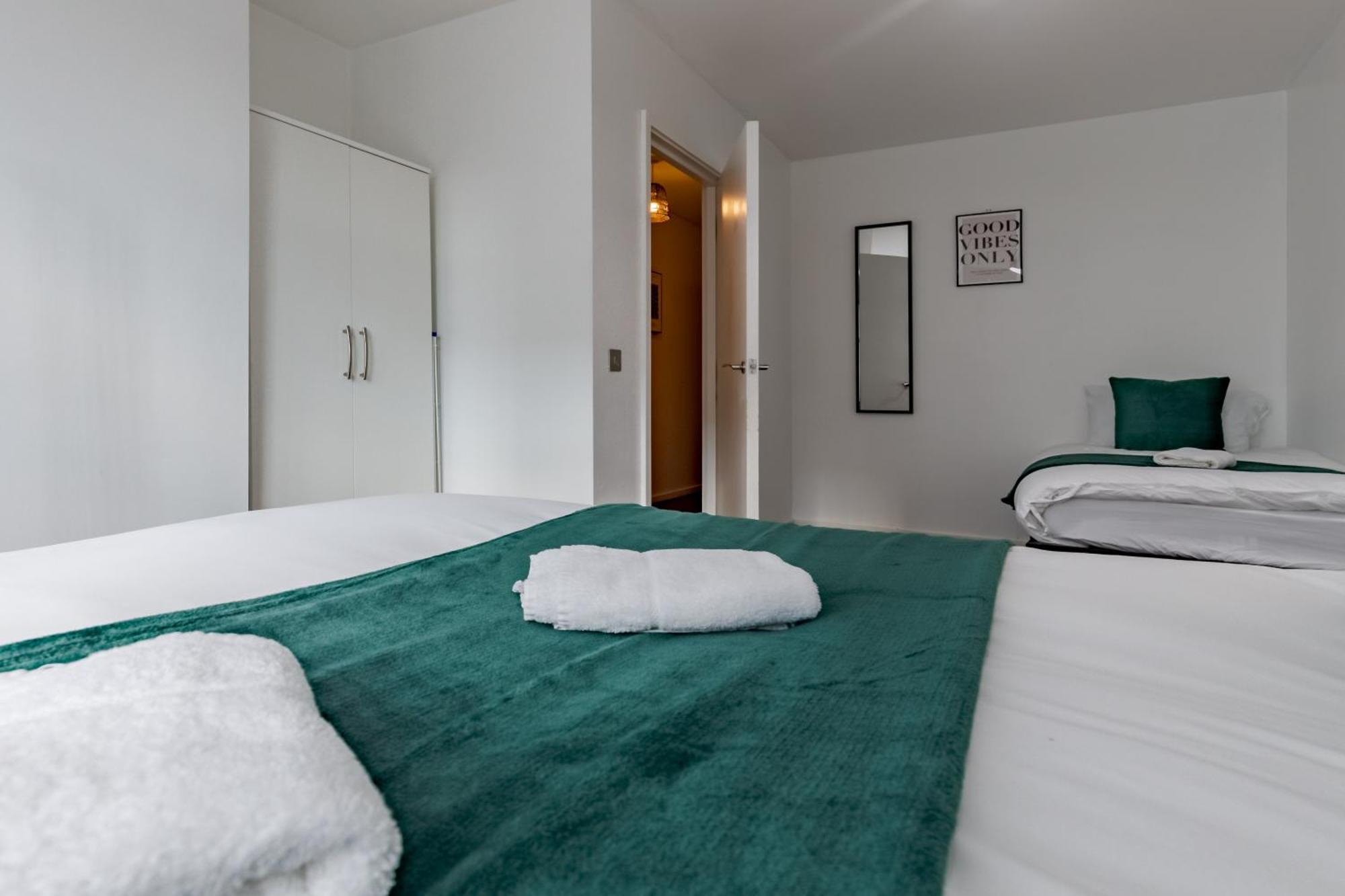 Centre Chic With 3 Bedrooms * Birmingham